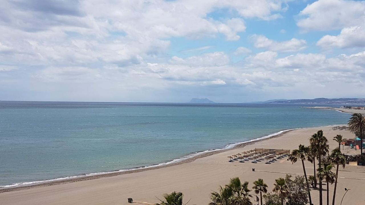 Apartamento Aguamarina 5C Primera Linea De Playa Estepona Luaran gambar
