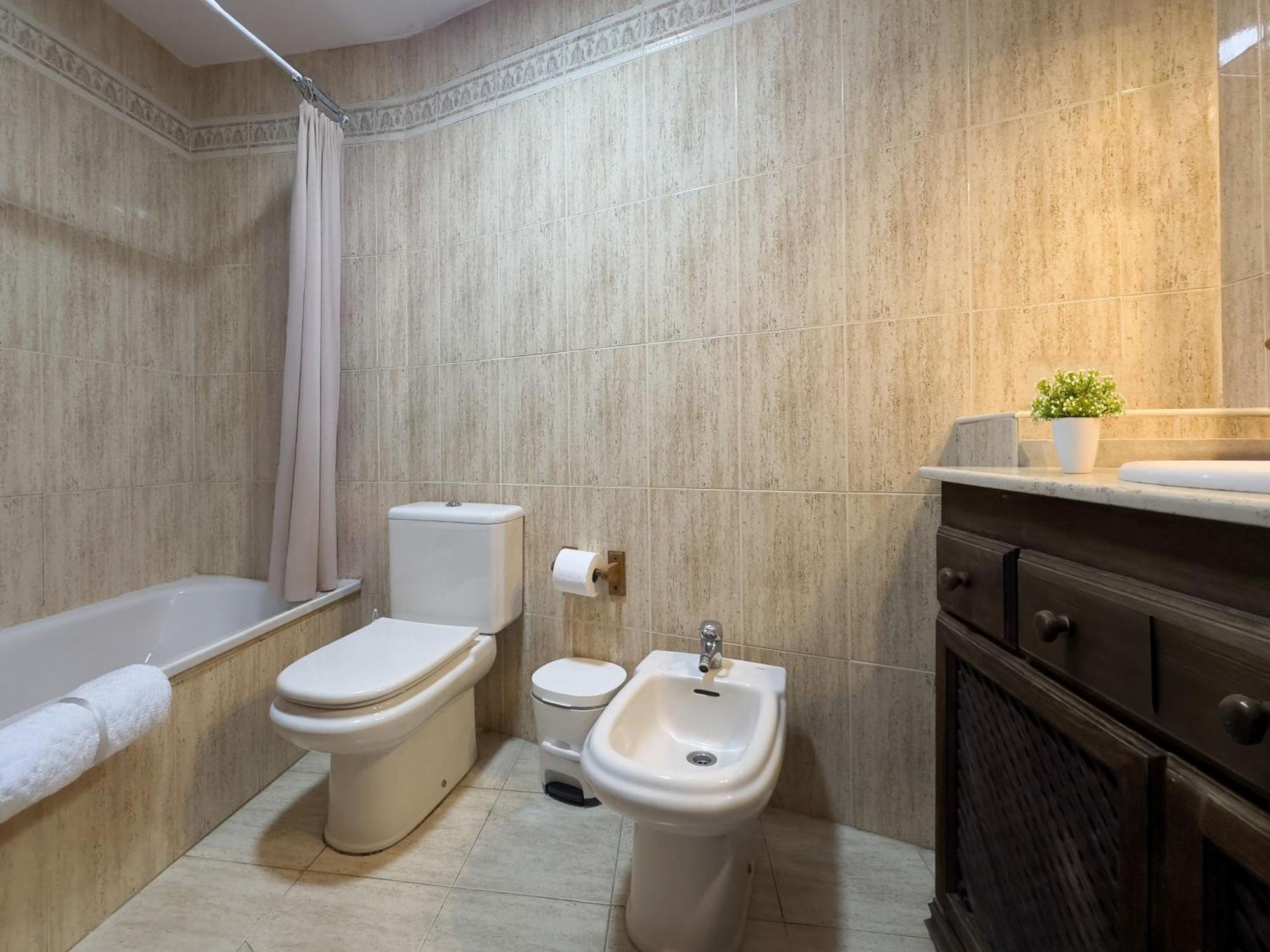 Apartamento Aguamarina 5C Primera Linea De Playa Estepona Luaran gambar